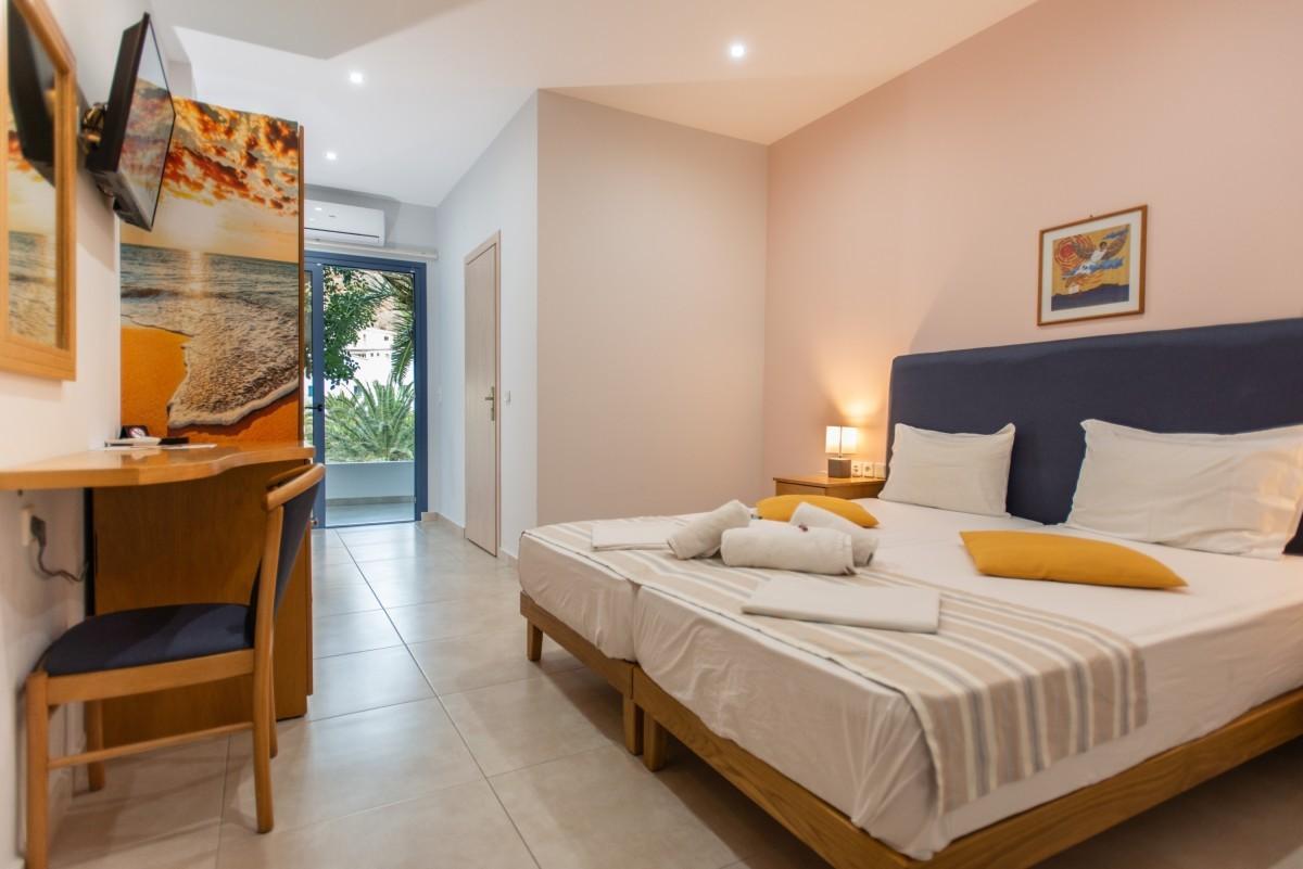 Room at Neos Ikaros Hotel, Agios Vasileios