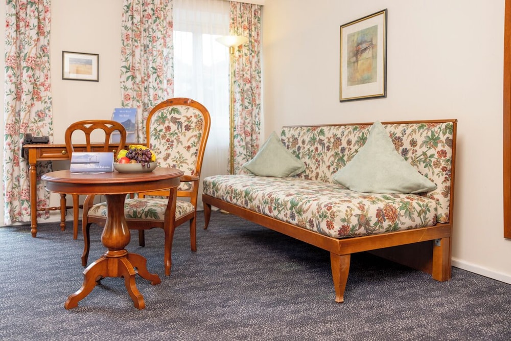 Romantik Hotel Im Weissen Roessl 55/71