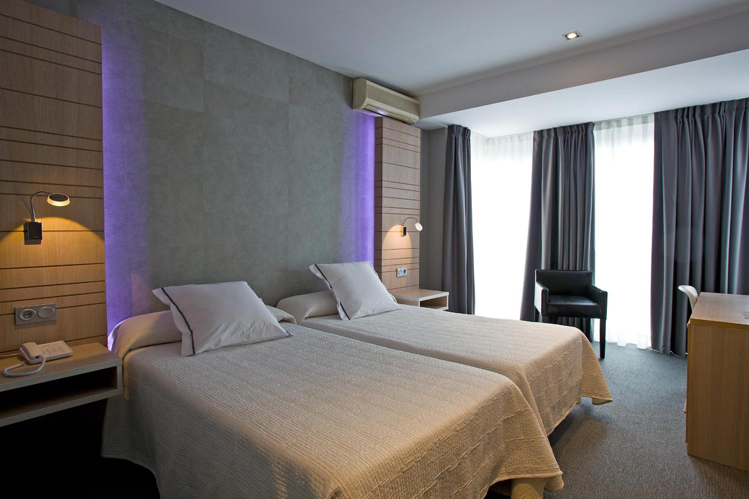 CASTILLO HOTEL 9/34