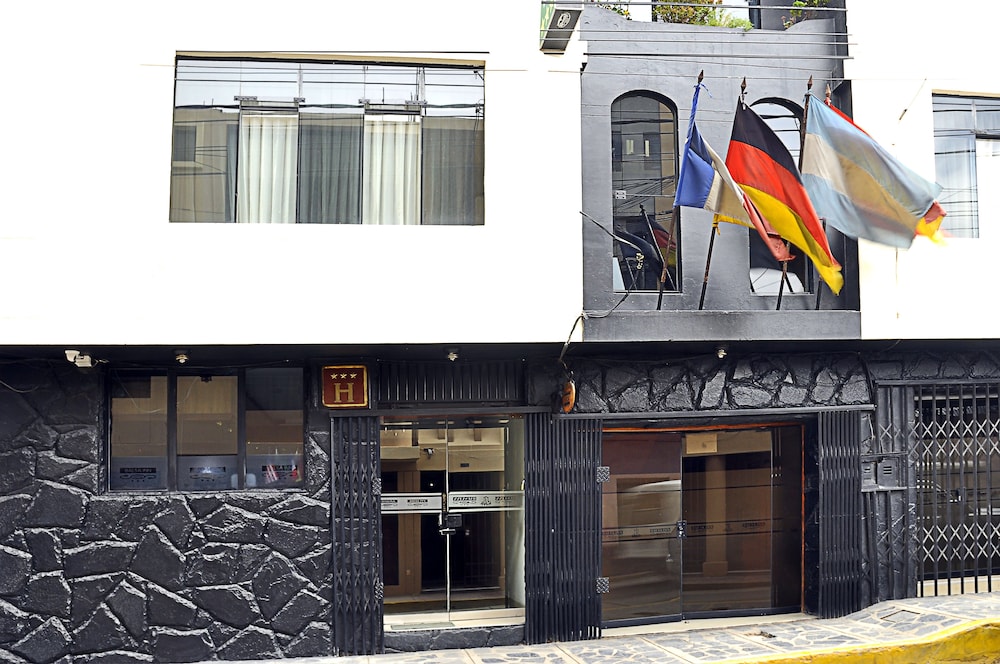 Hotel Balsa Inn 50/51