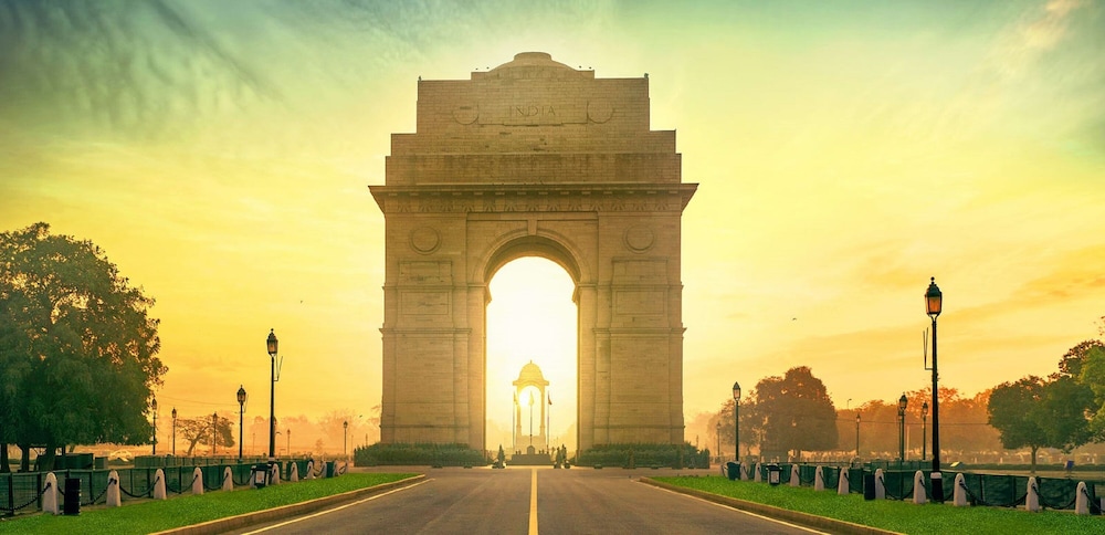 Goldfinch Hotel Delhi NCR 7/63