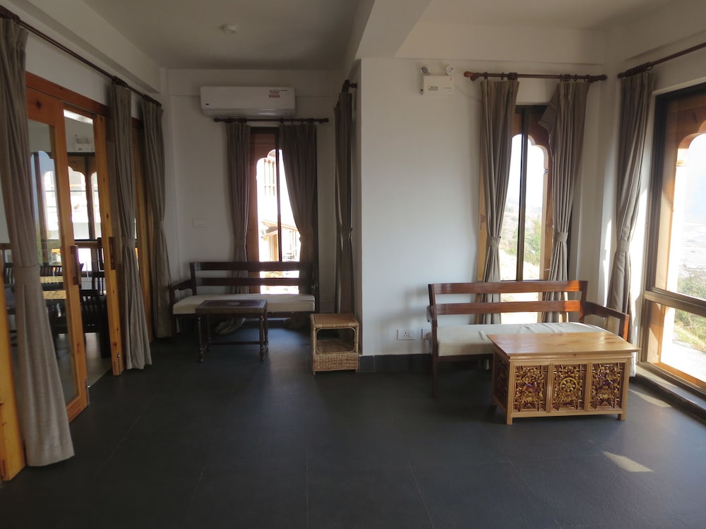 ZHINGKHAM RESORT 14/30