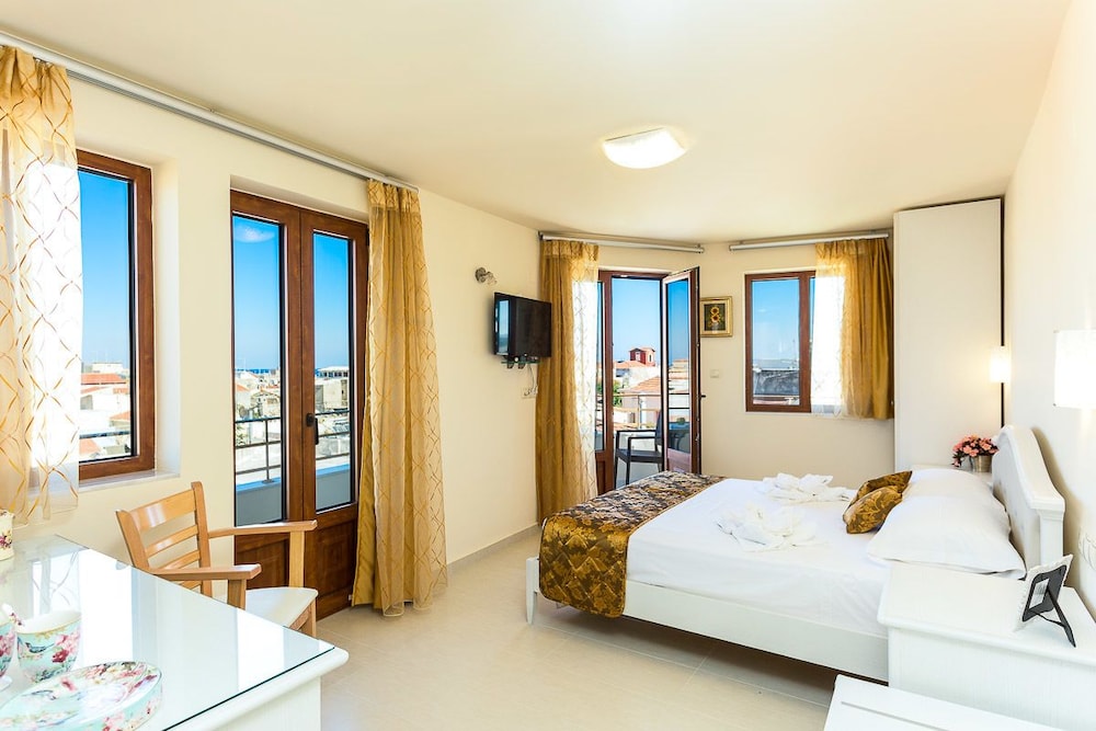 Polyxenia Boutique Hotel 11/50