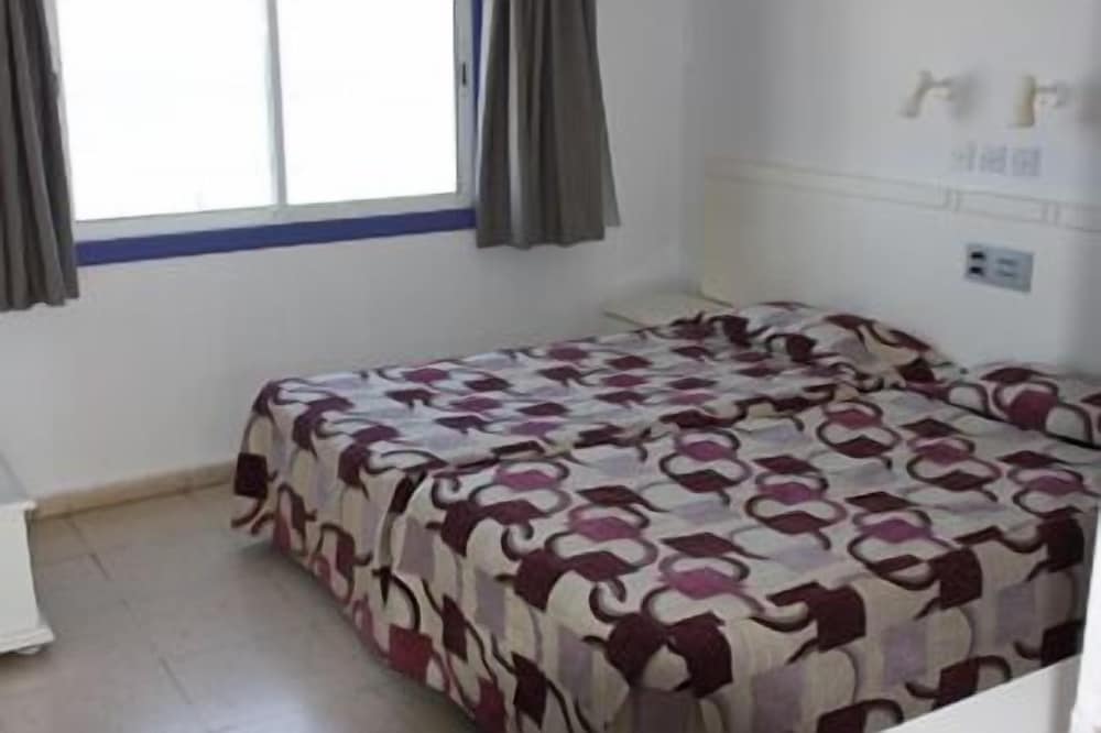 Astreas Beach Hotel 6/50
