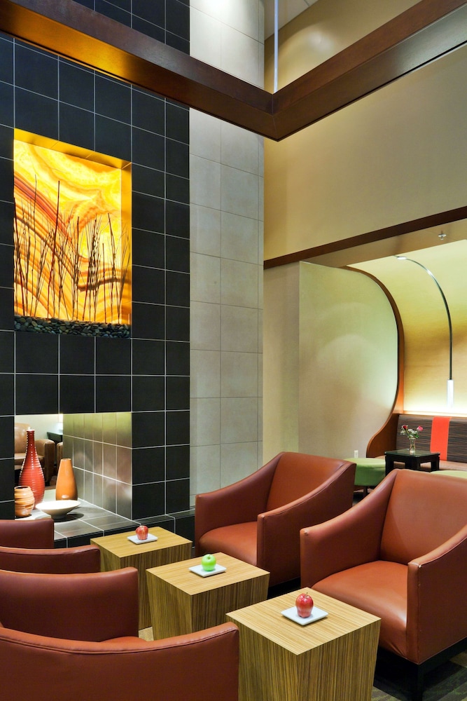 Hyatt Place Chesapeake/Greenbrier 38/63