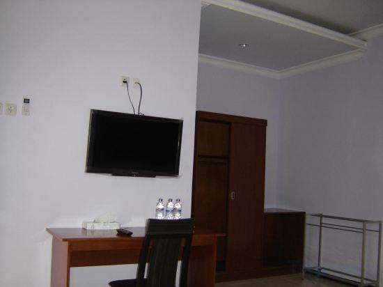 Nirwarna Hotel Bojonegoro 21/24