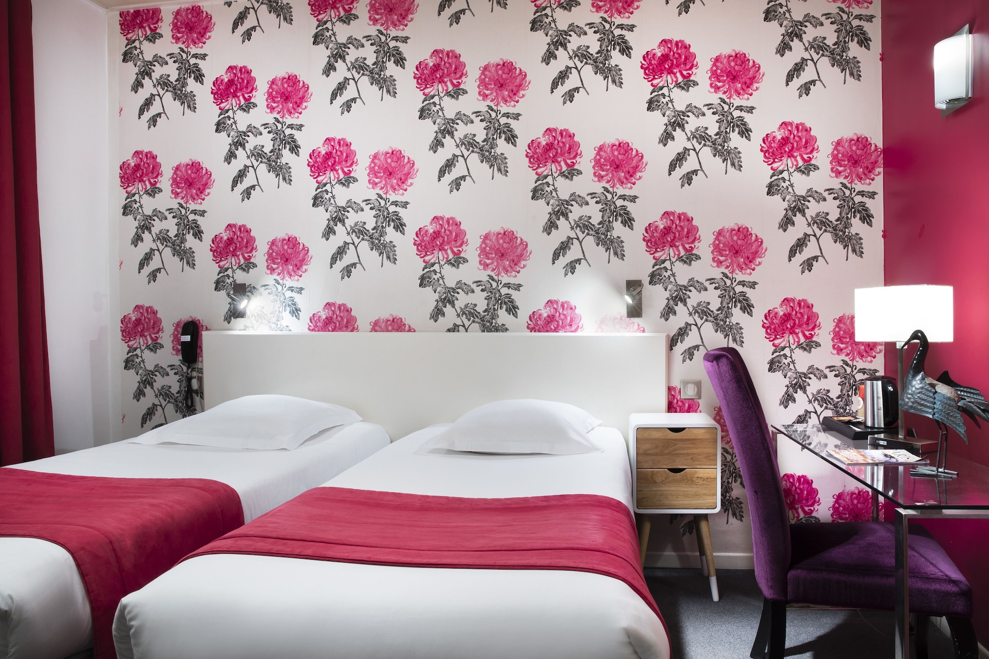 SUPERIOR, TWIN BEDS