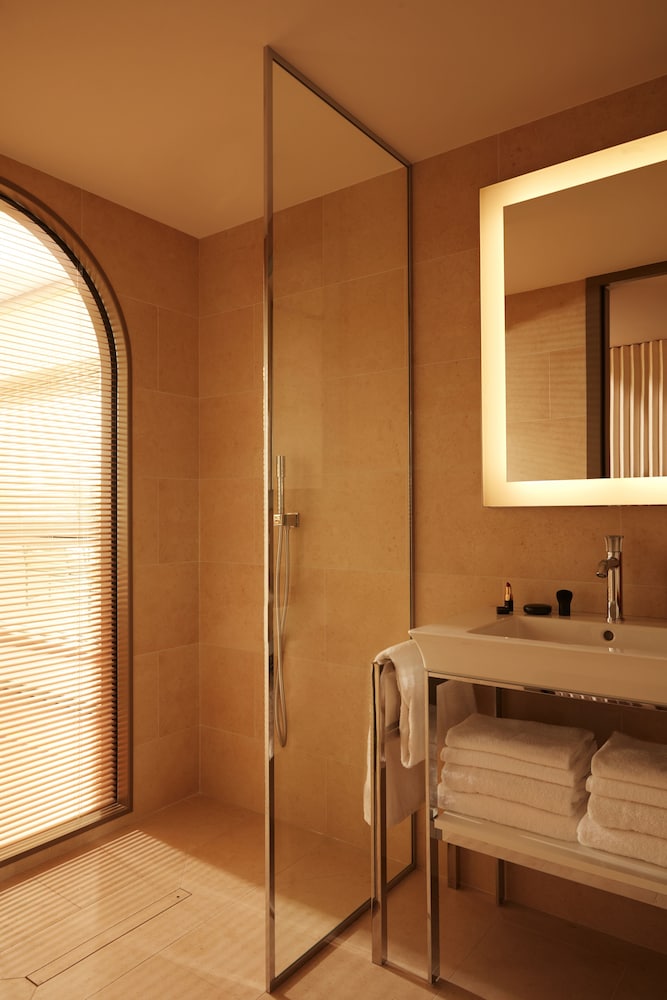 Mondrian Bordeaux Hotel des Carmes 55/56