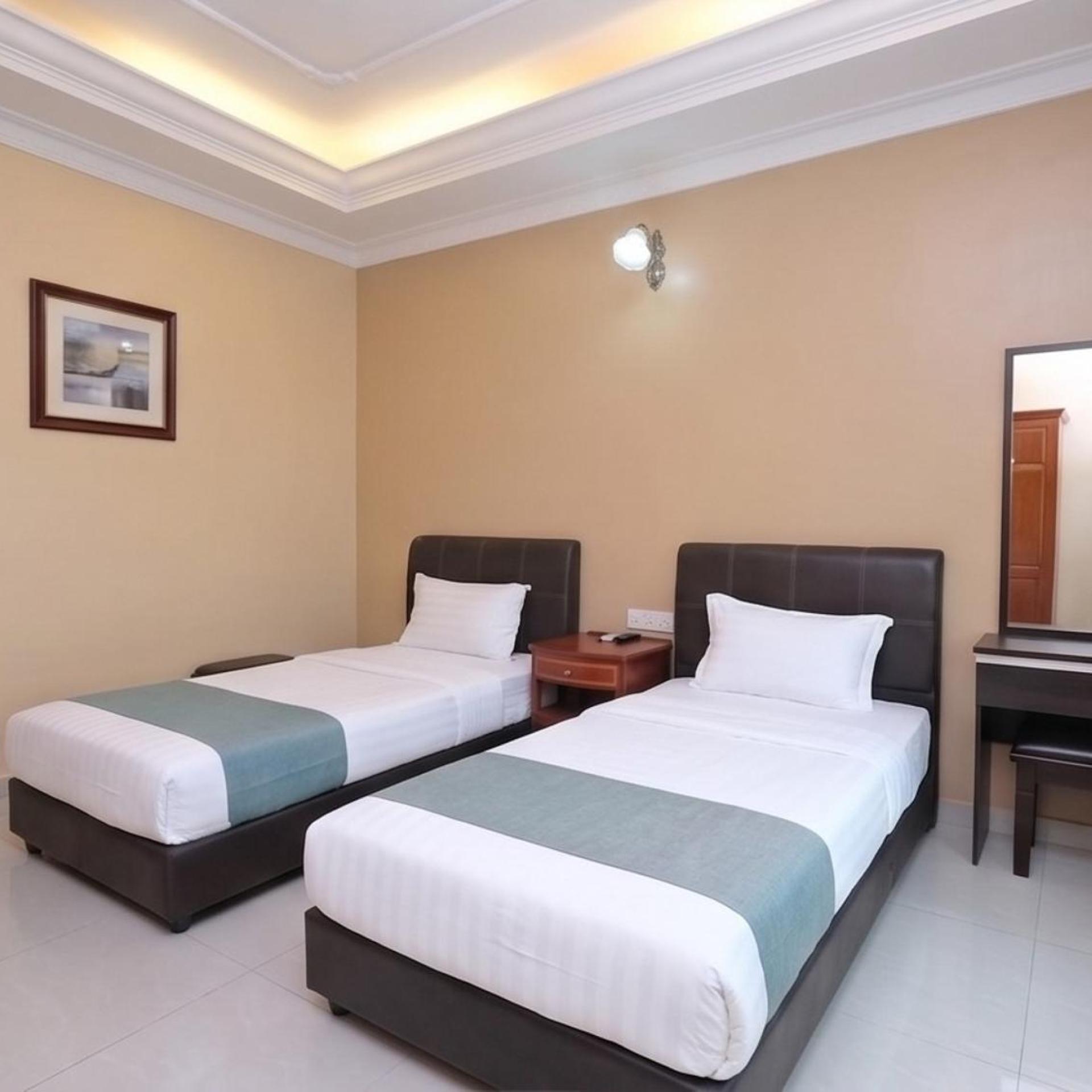 Swing & Pillows at Ayuni Hotel Bangi, Selangor 18/31