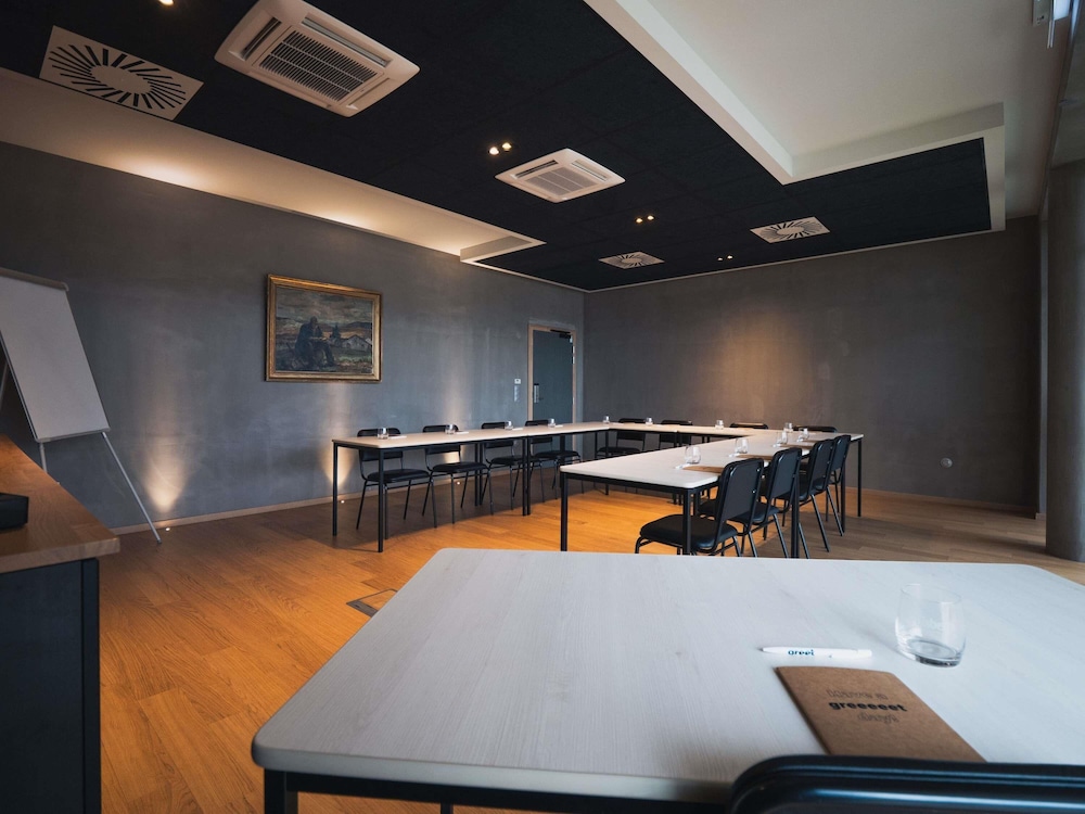 greet hotel Cernay Mulhouse 39/50