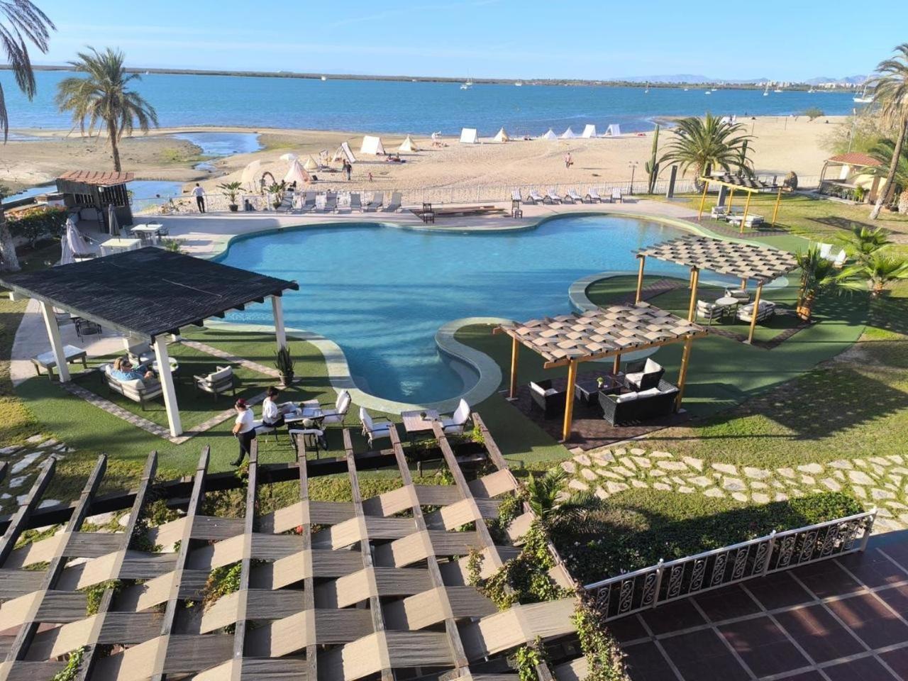 La Posada And Beach Club 42/46