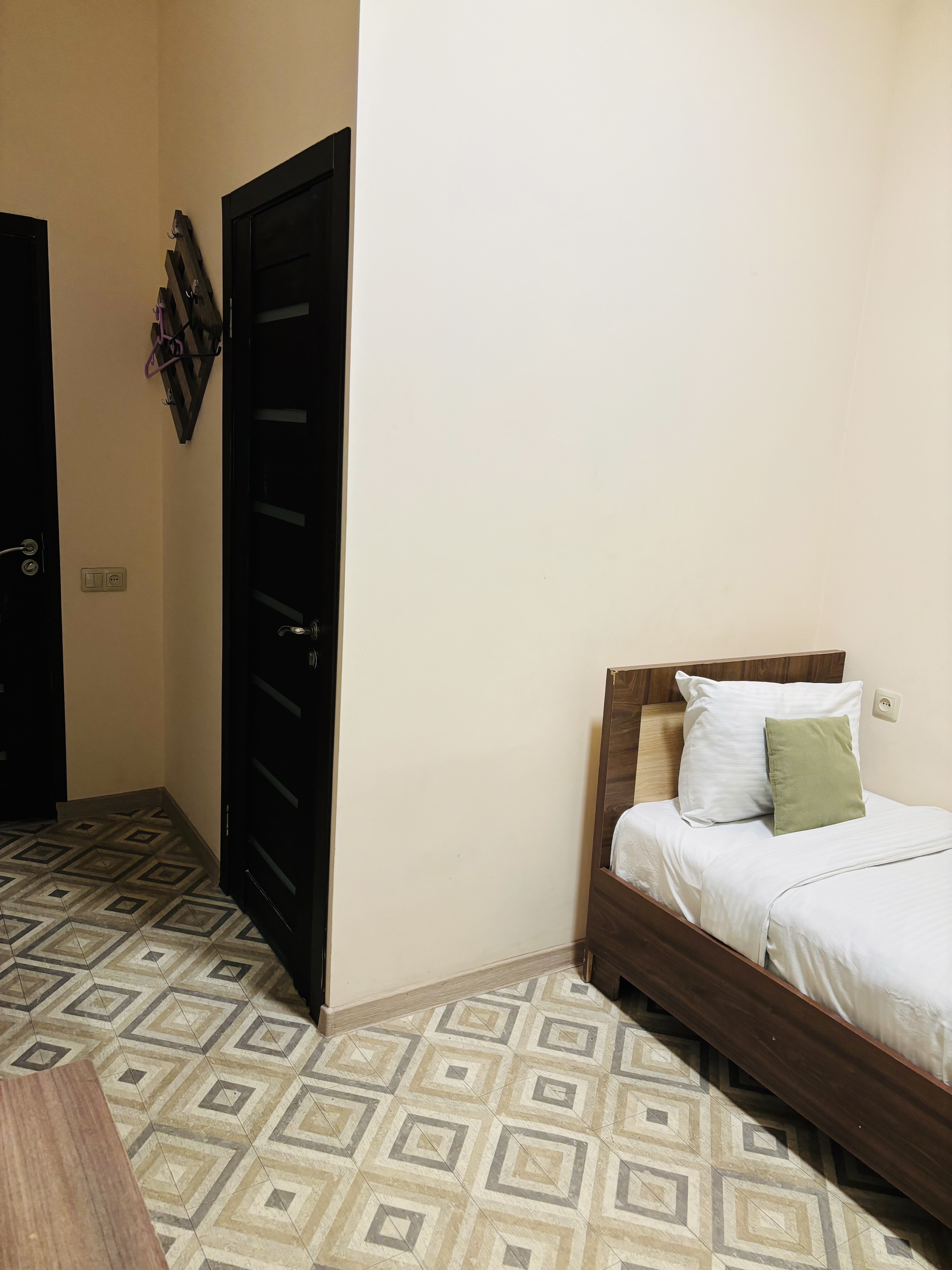غرفة اقتصادية، Alex Hotel 4/10