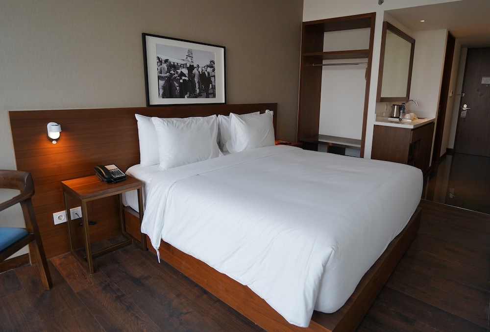Veranda Serviced Residence @ Puri 17/74