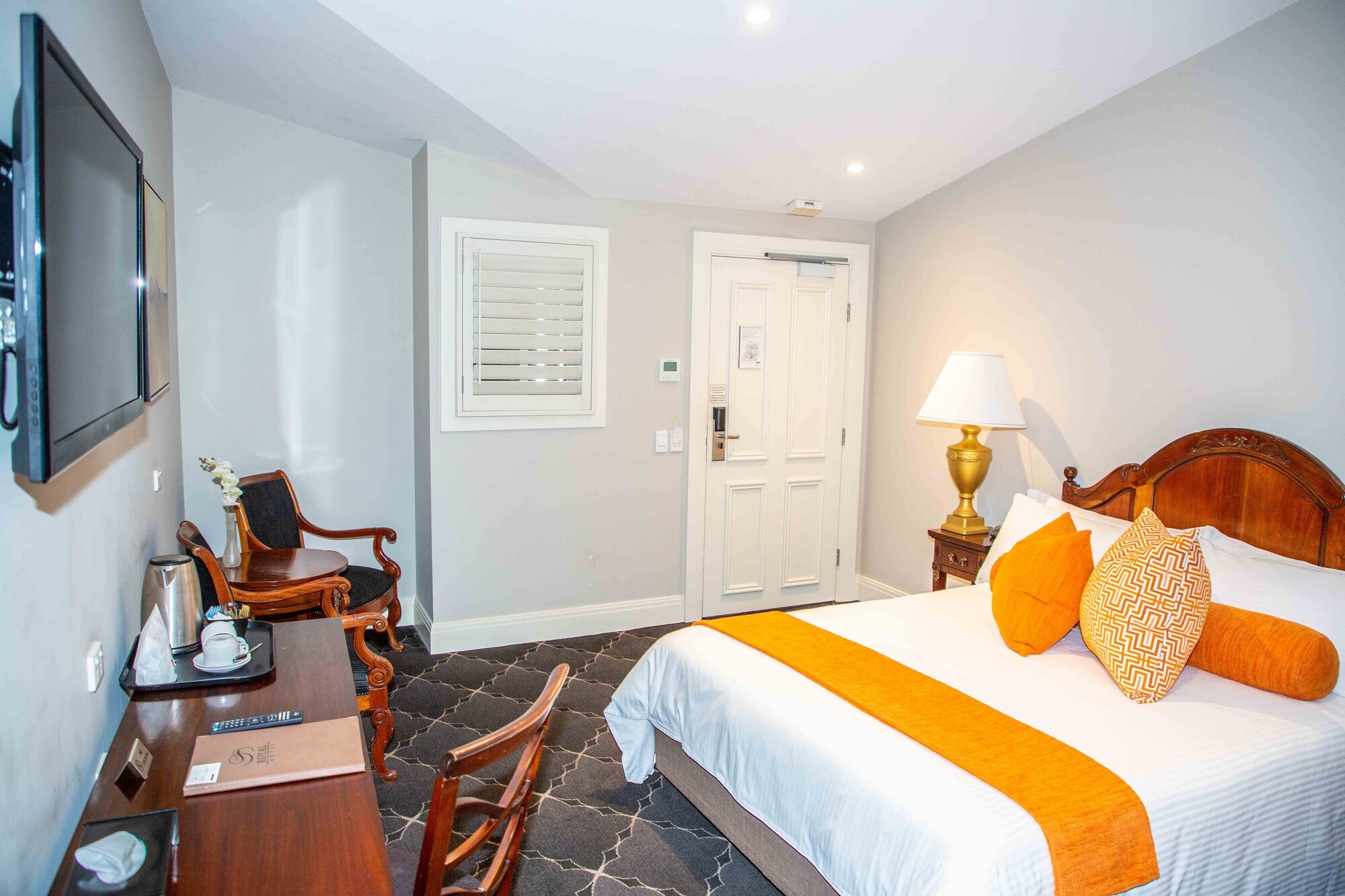 ROOM, QUEEN BED, ACCESSIBLE