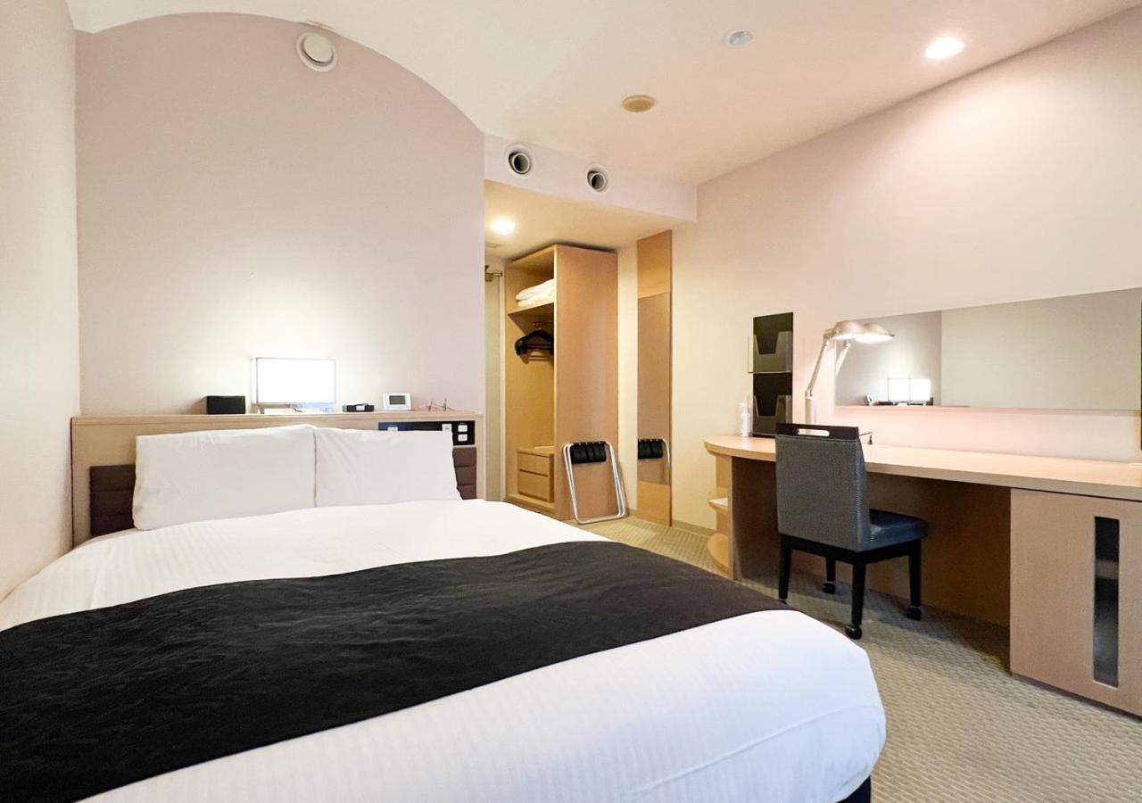 Semi Room, Single, Semi Double Bed