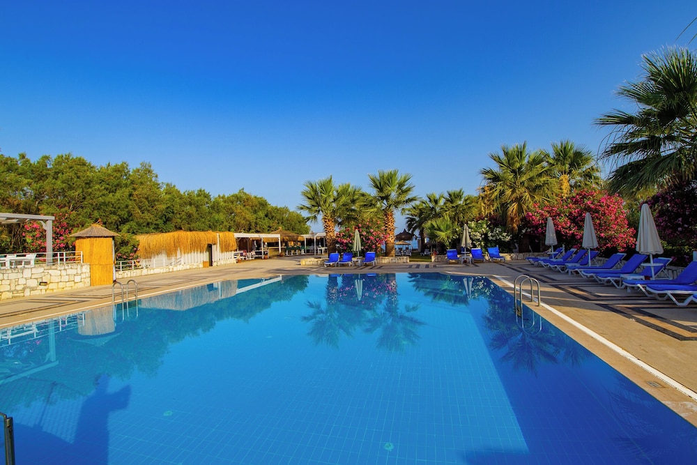 Ladonia Hotels Zemda Gumusluk 17/50