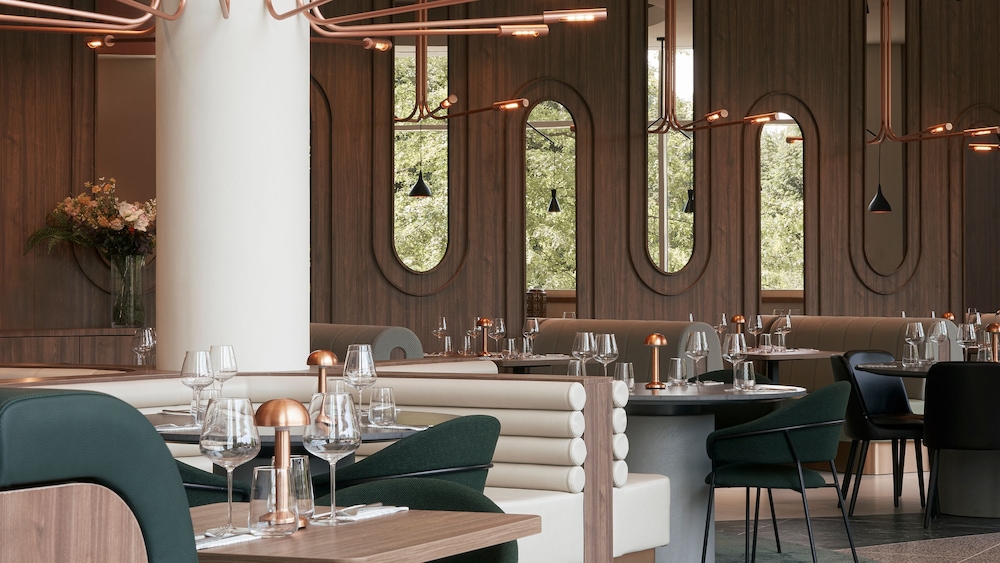 restaurant cafeteria