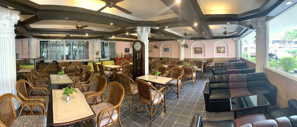 Romeo Palace 25/47