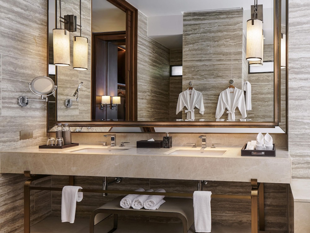 V Villas Phuket - MGallery 75/77