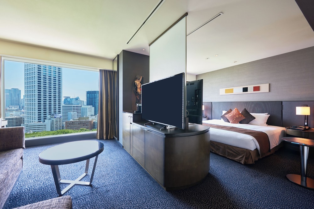 The Main, Deluxe, King Bed, Smoking