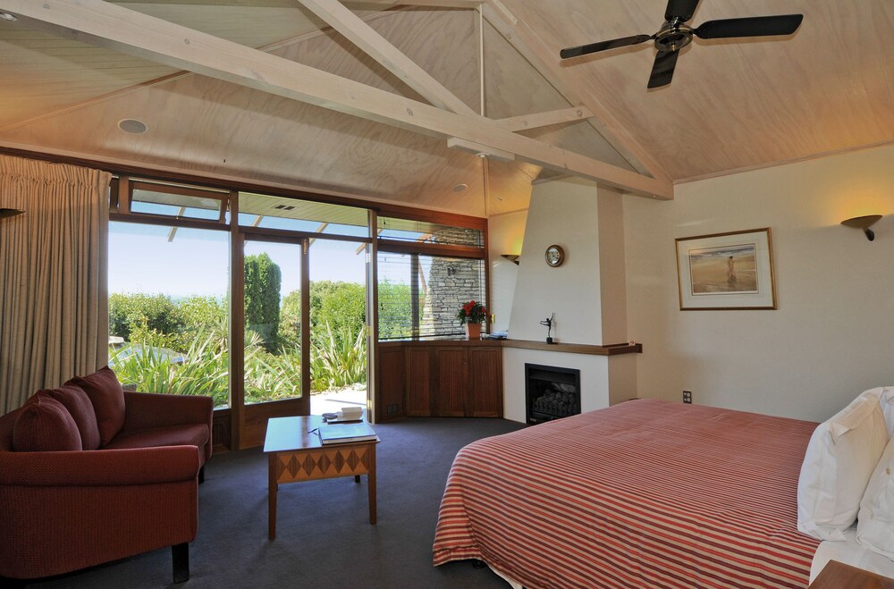 جناح تنفيذي بسرير كينج، LAKE TAUPO LODGE 3/5