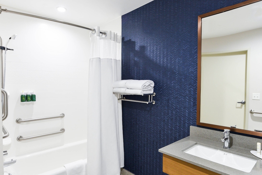 Fairfield Inn And Suites Ontario Rancho Cucamonga 20/49