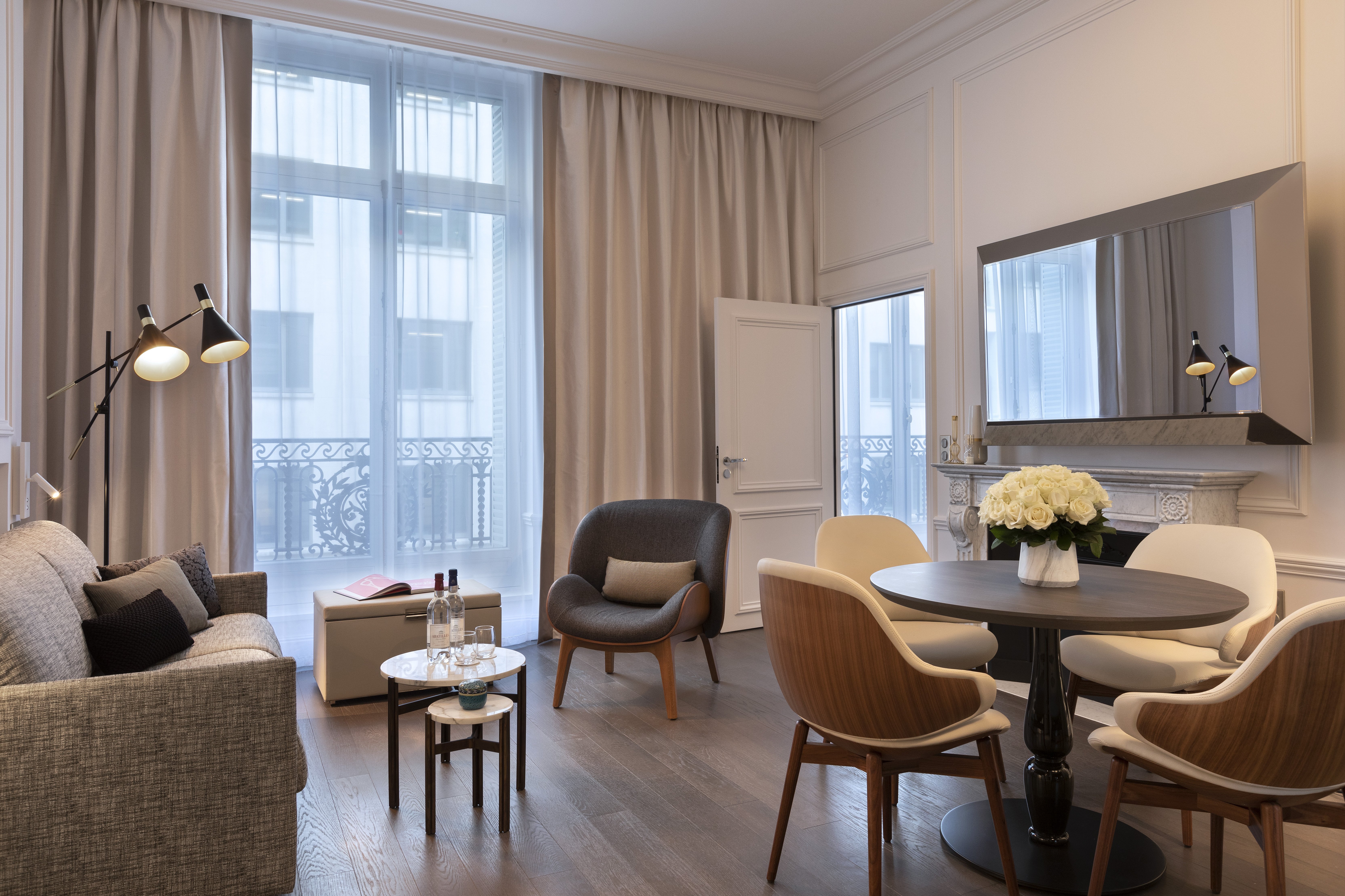 La Clef Champs-Elysees Paris By The Crest Collection 46/63