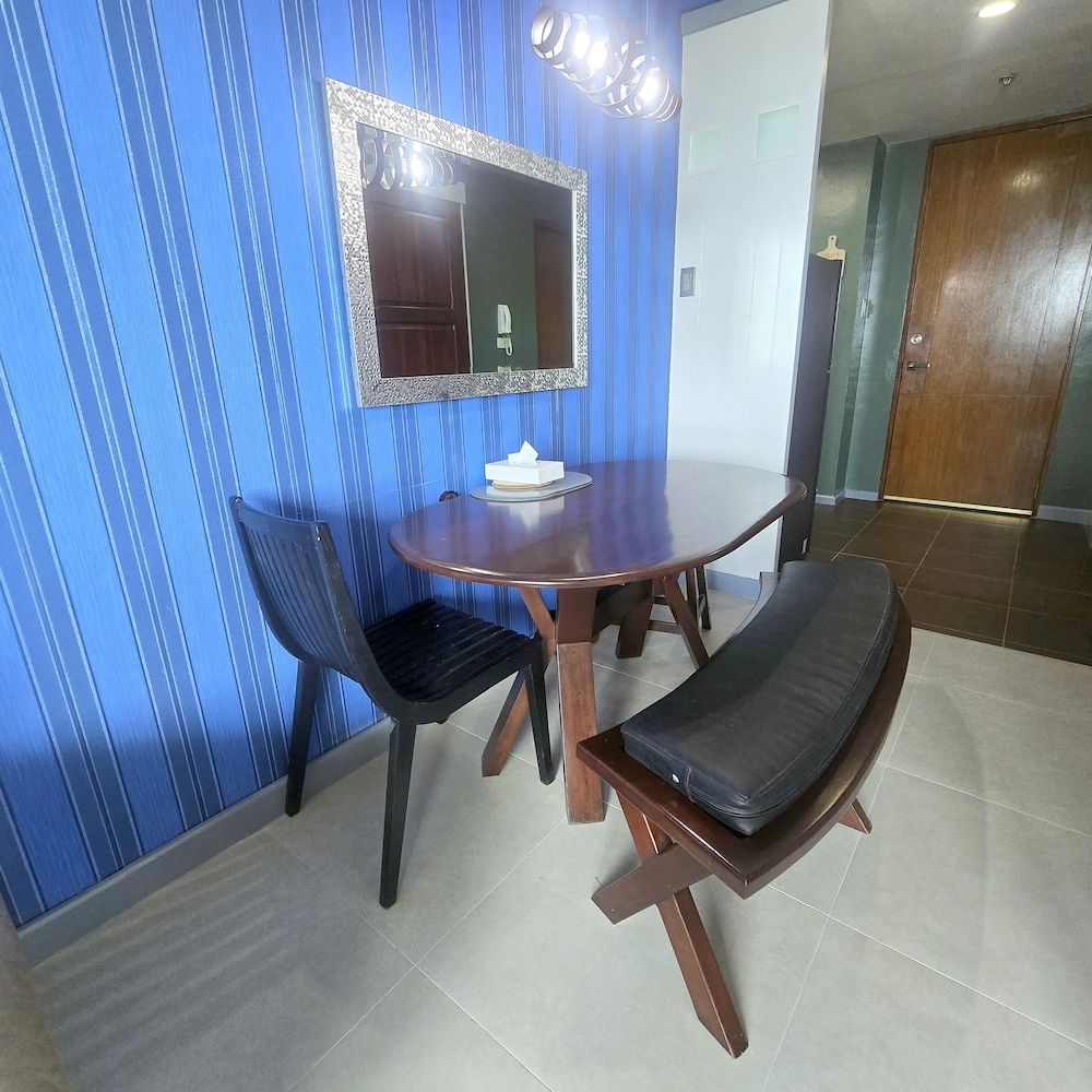 La Mirada Residences 49/87