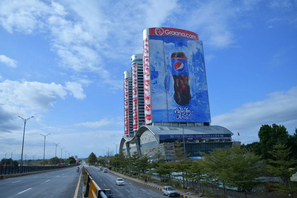 Centaurus Hotel Suites 37/42