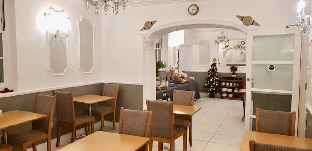 Enrico Hotel 24/34