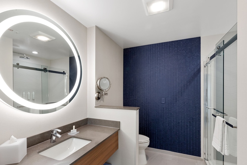 Fairfield Inn And Suites By Marriott San Francisco Pacifica Ex Holiday Inn Express Hotel Suites 49/50