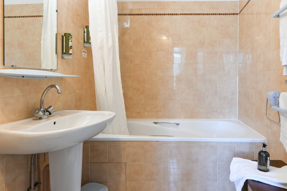 AUBERGE DE L'ETABLE 25/28