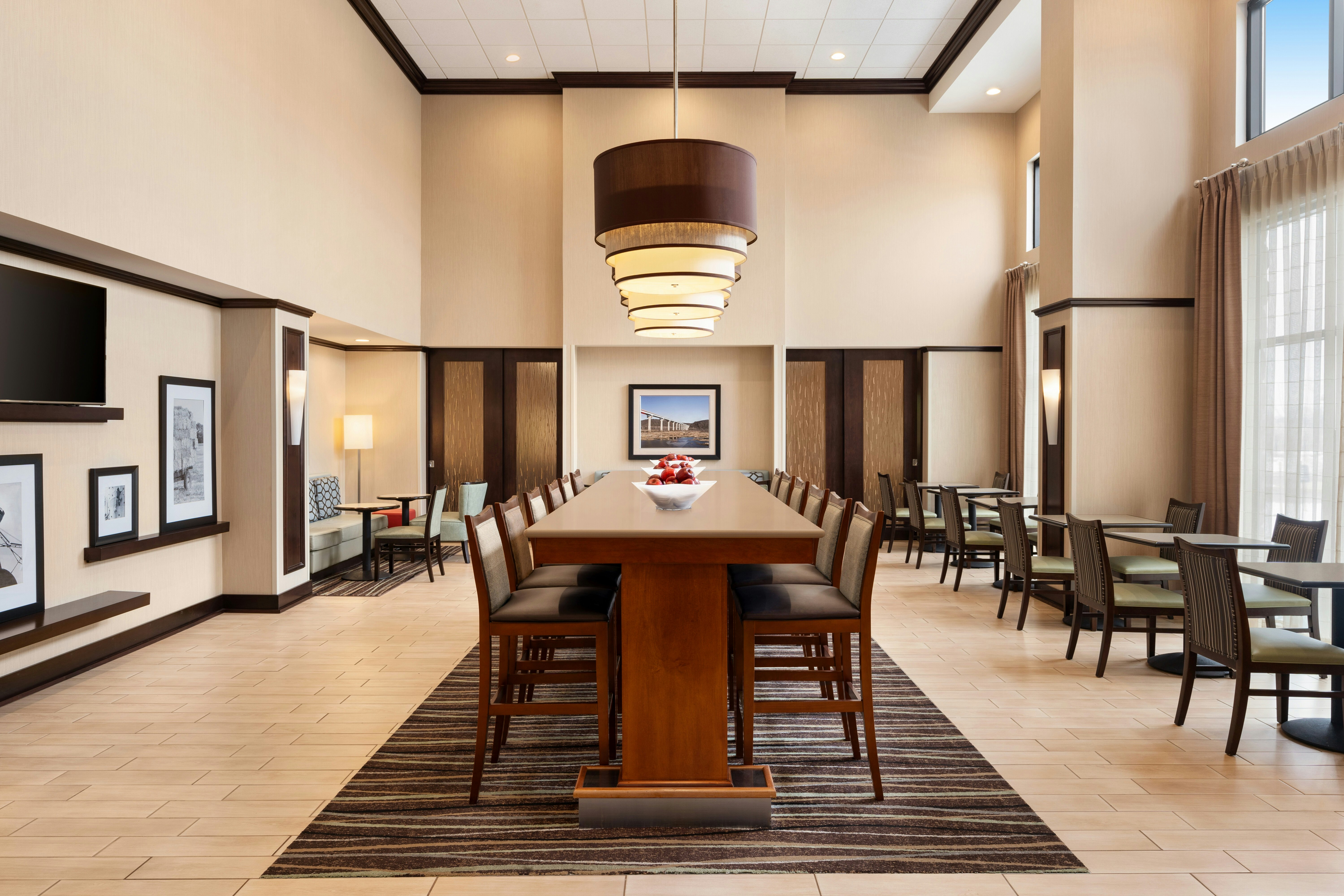 Hampton Inn and Suites Mount Joy Lancaster West 34/43