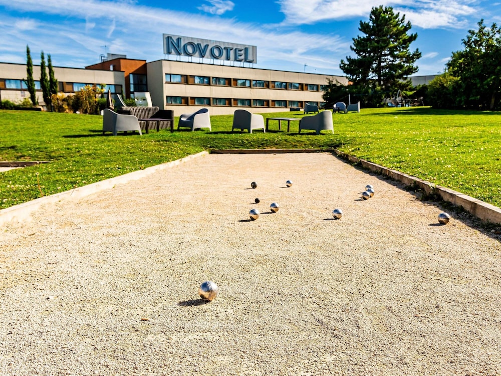 NOVOTEL REIMS TINQUEUX 68/72