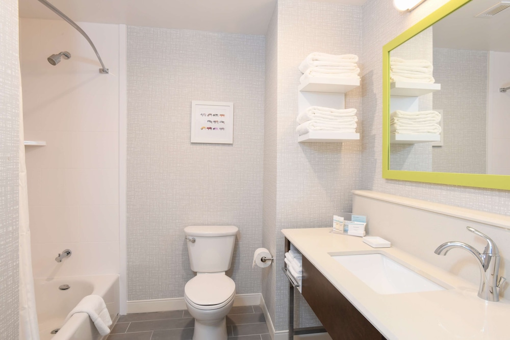 Hampton Inn and Suites Cincinnati Liberty Township 20/49