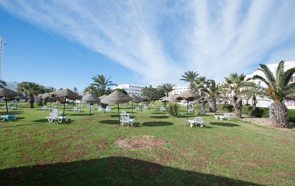 Thapsus Beach Resort 33/48