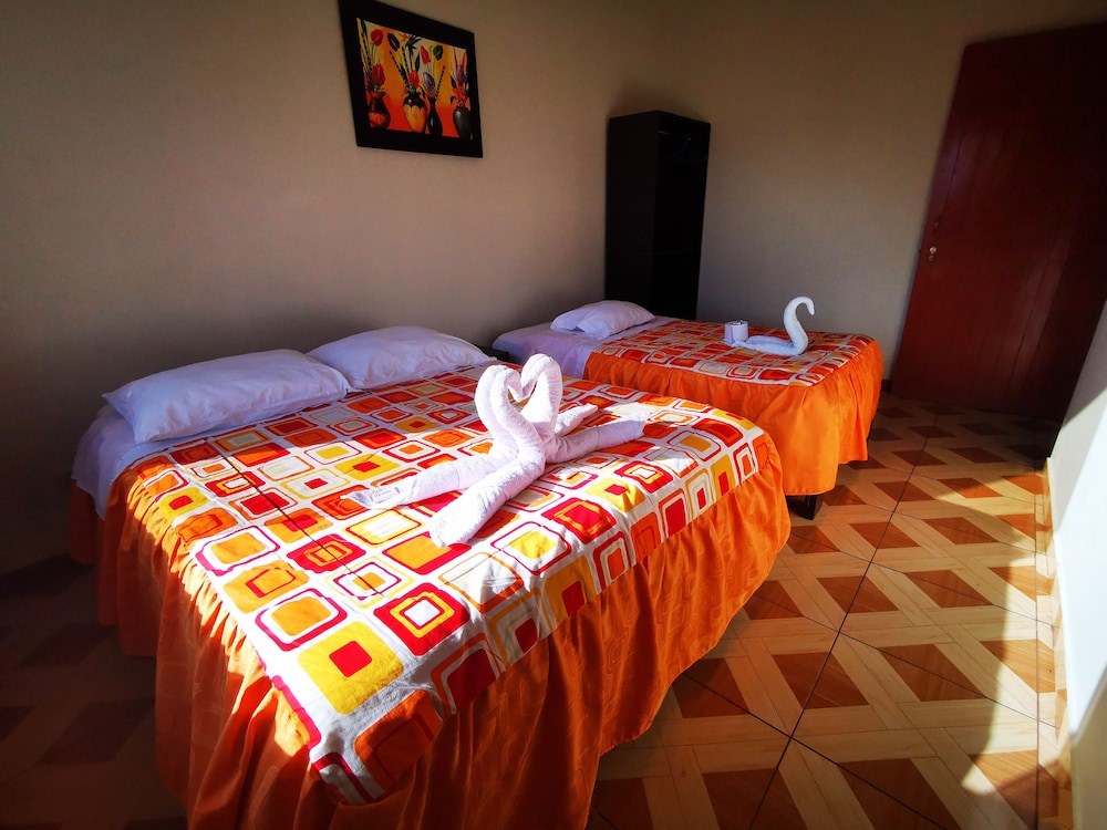 ROOM, DOUBLE BED