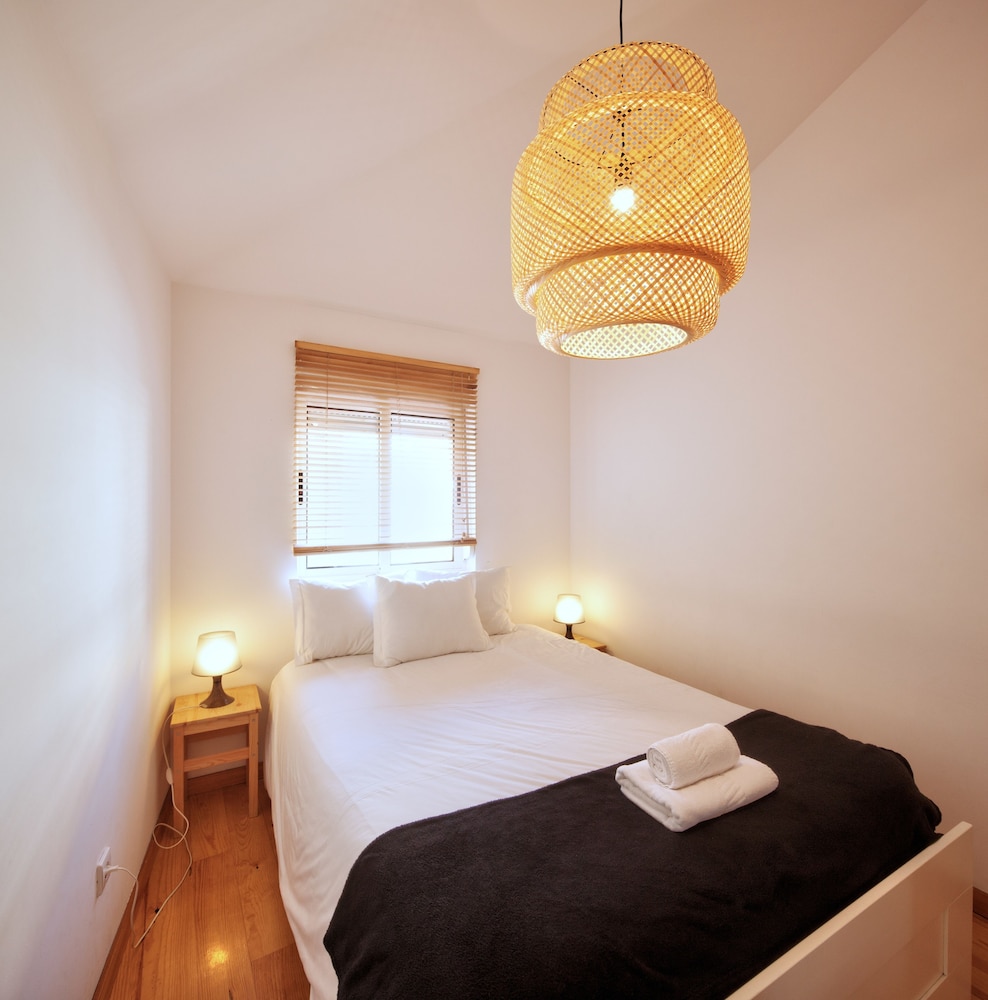 Aparthotel Oporto Entreparedes 19/77