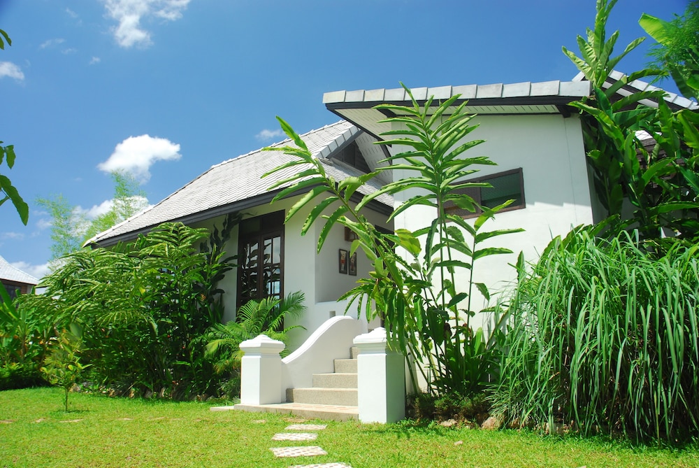 Baan Chai Thung 77/81
