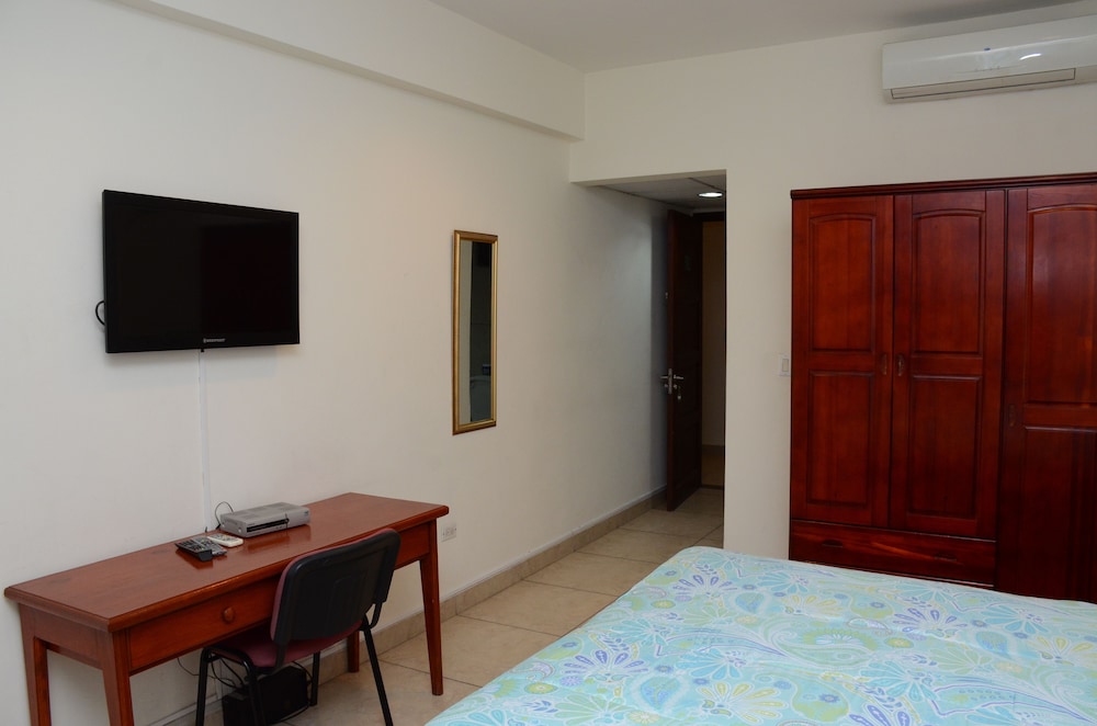 Elite Hotel 24/42