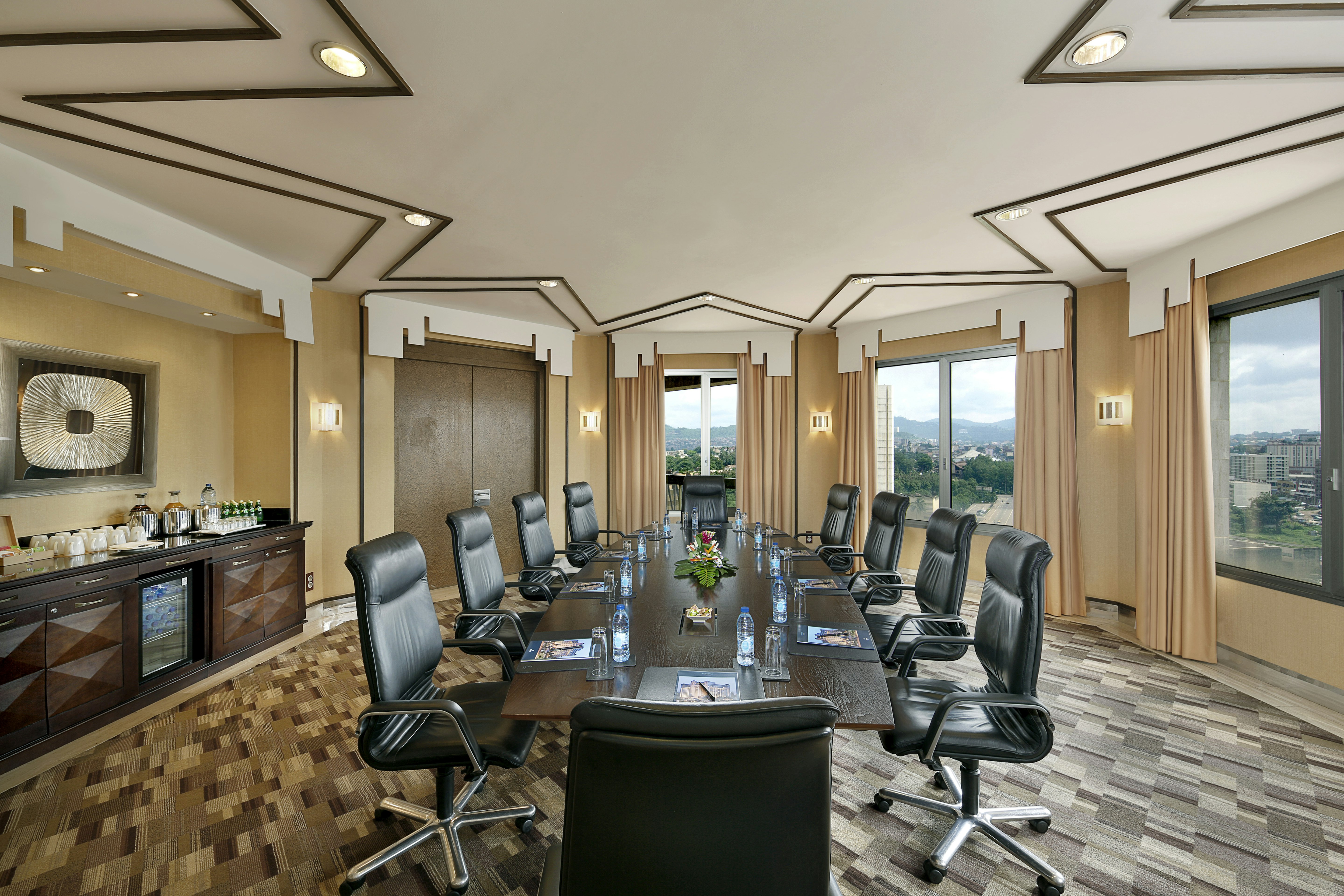 Hilton Yaounde 47/49