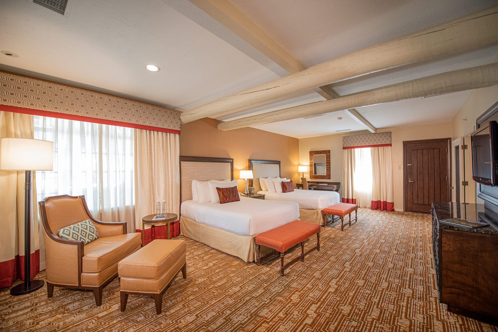 1 Bedroom, Suite, 2 Queen Beds, Sofa