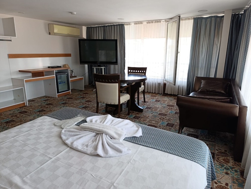 Sirin Hotel 18/33