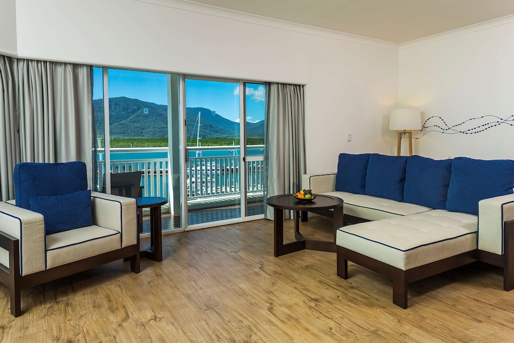 Shangri La the Marina Cairns 48/74