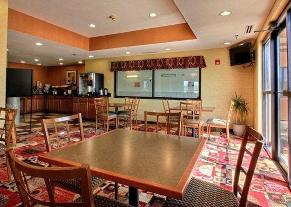 Quality Inn Des Moines North 22/27