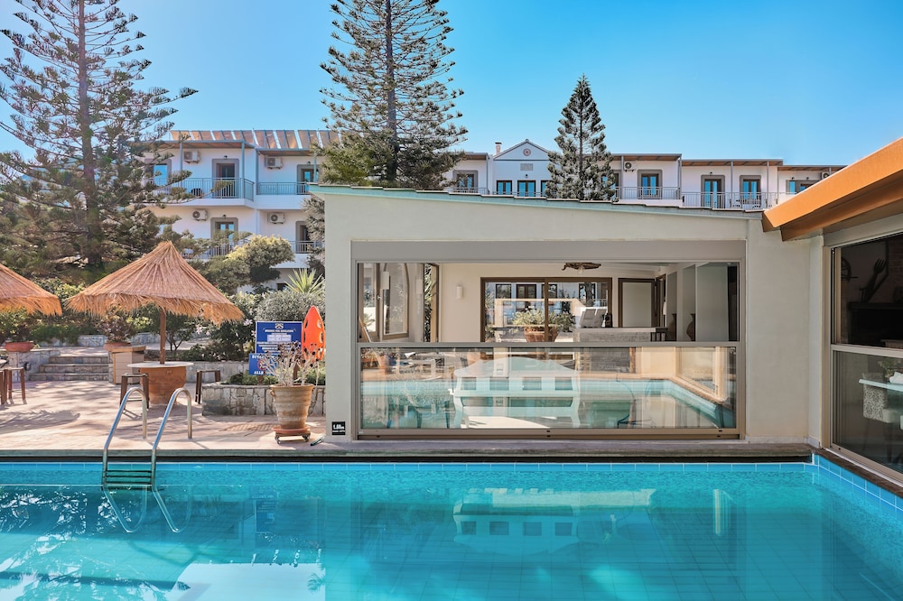 Spiros Soula Hotel 42/84
