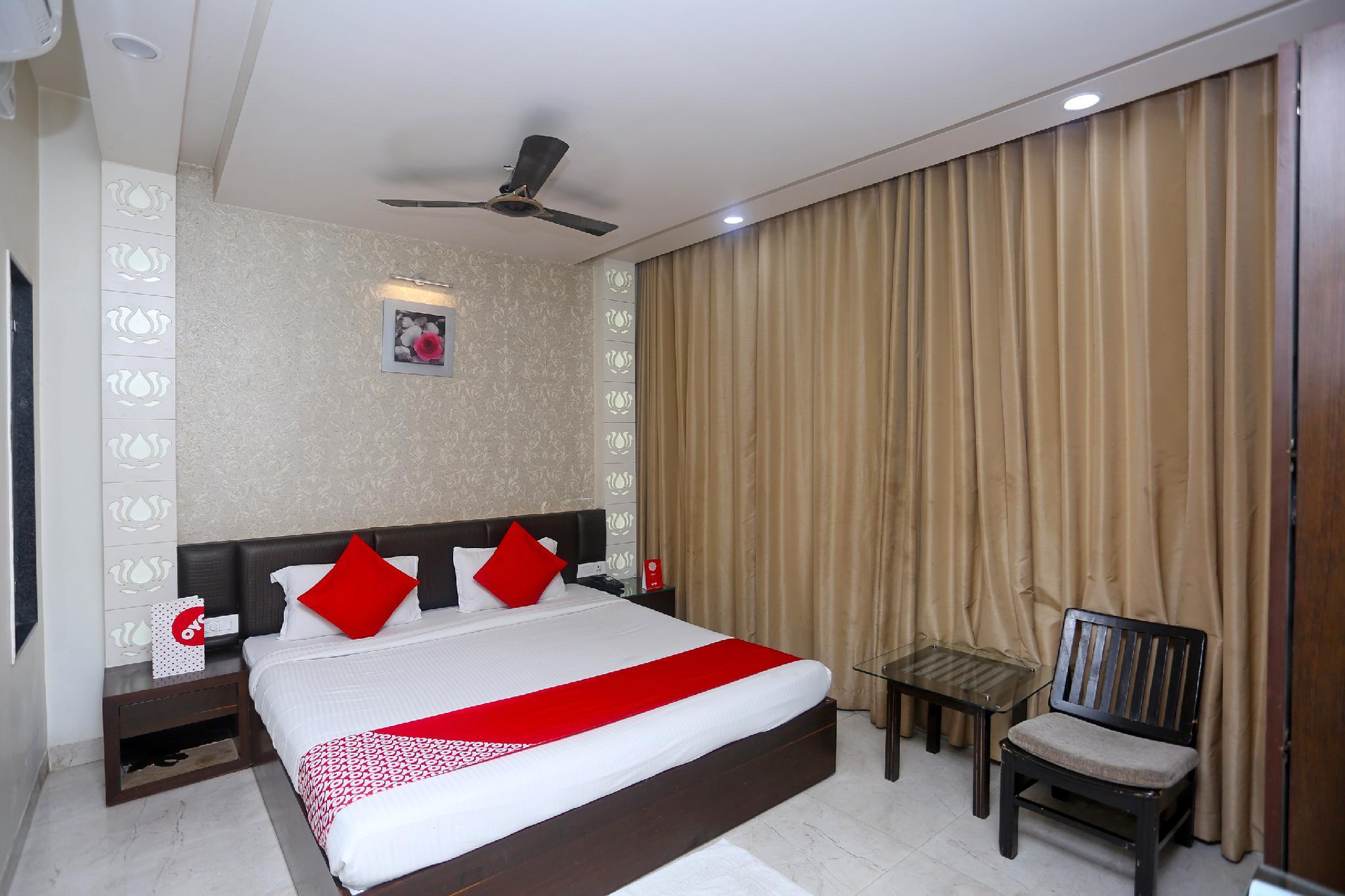 HOTEL TILAK 14/32