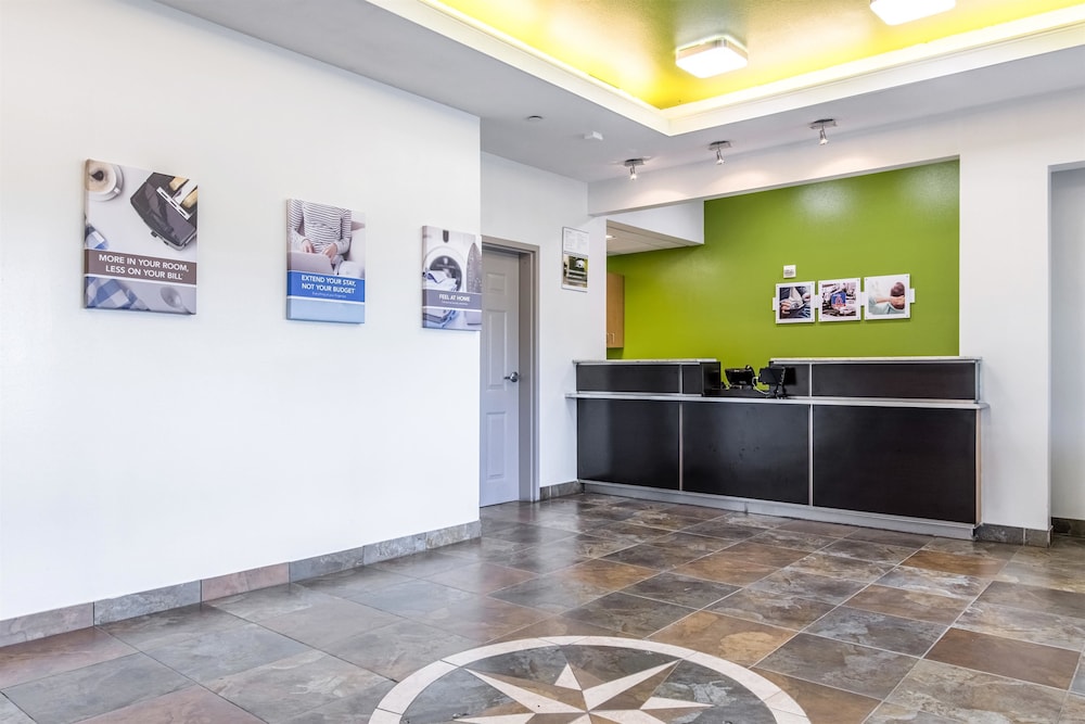 Lobby at Studio6 Lafayette, LA - Broussard, LAFAYETTE - LA
