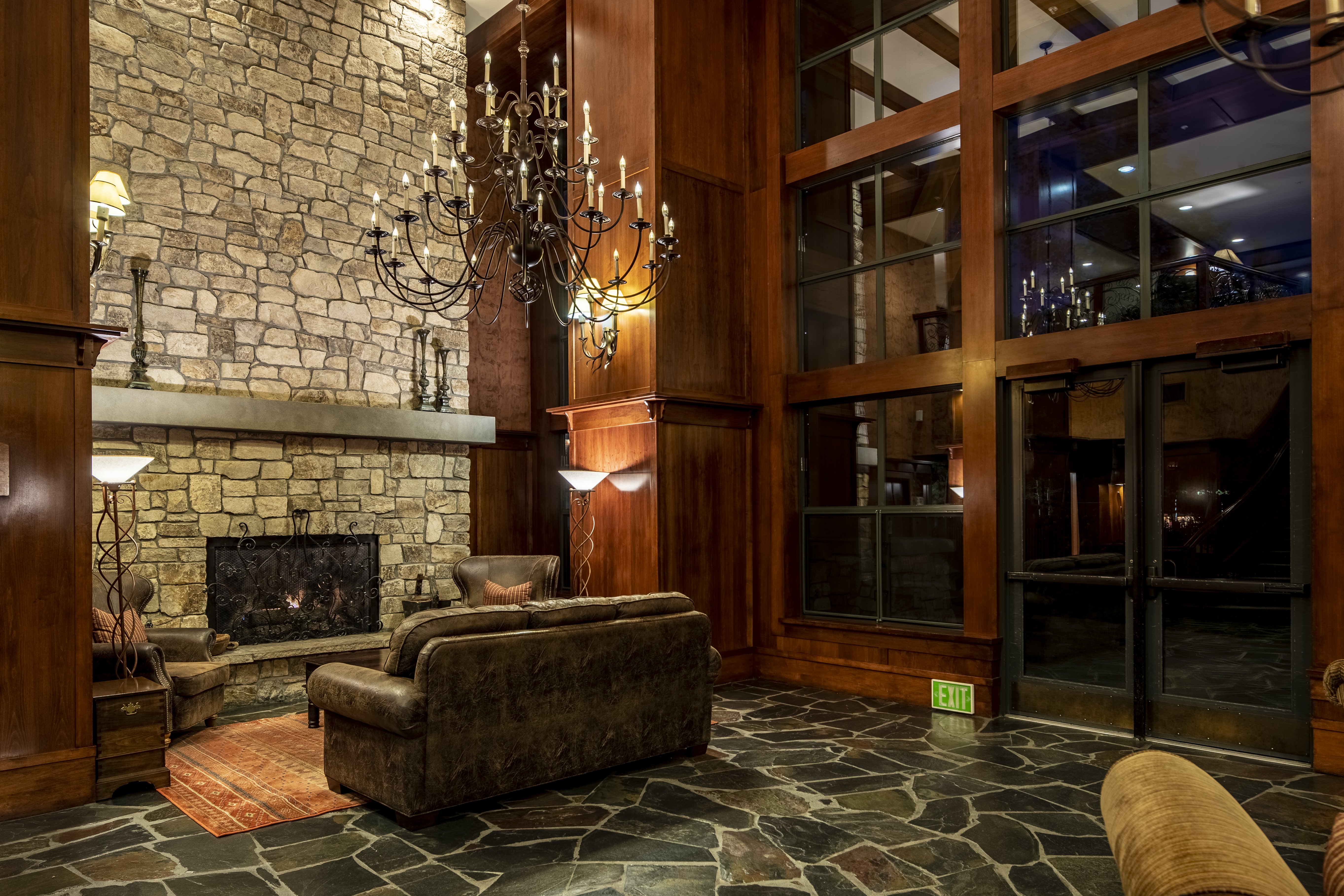 Lobby at The Village Lodge, MAMMOTH LAKES - CA