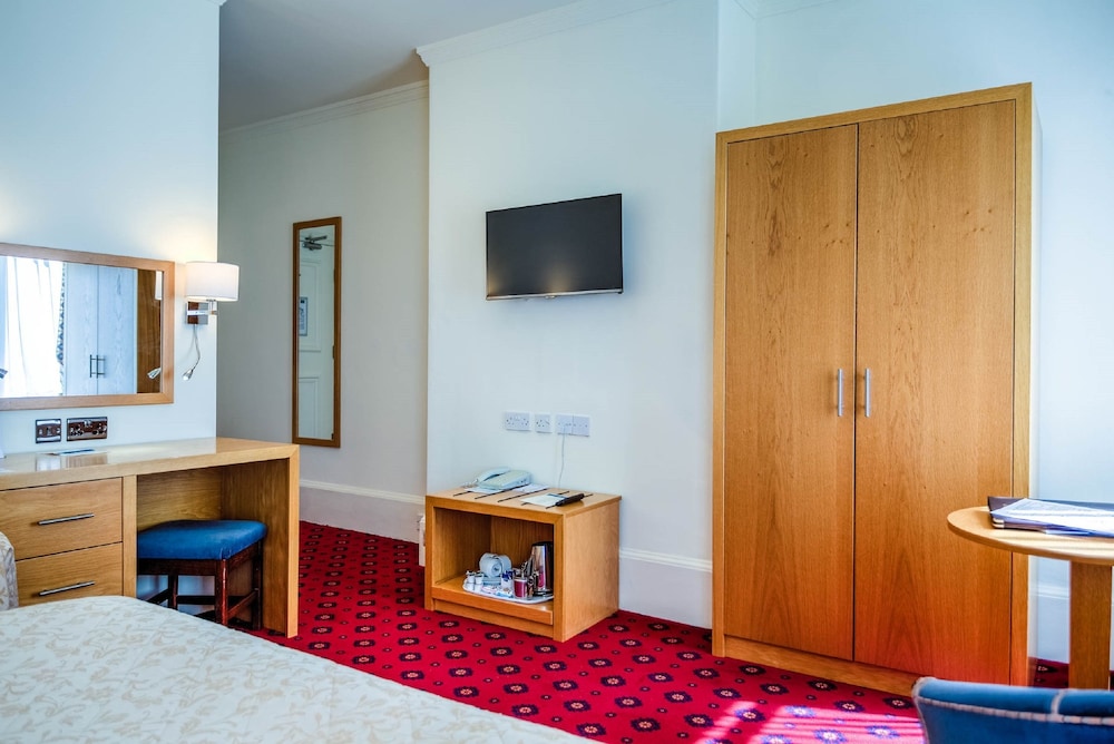 Langstone Cliff Hotel 53/80